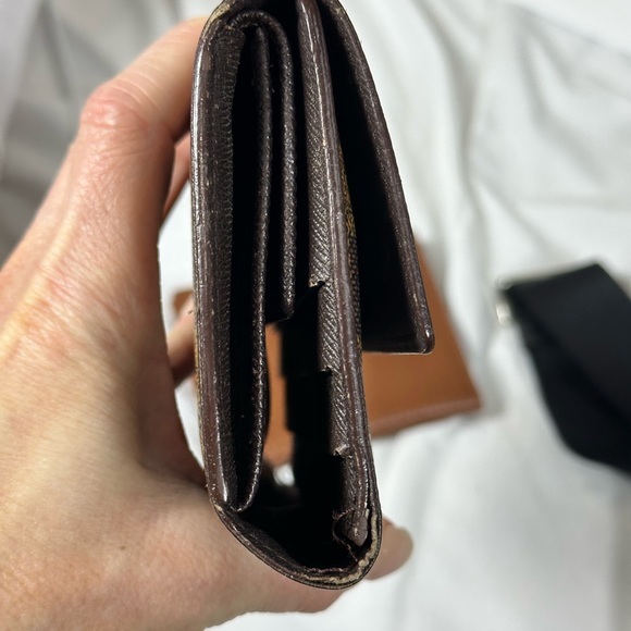 Authentic Louis Vuitton Monogram International Long Wallet - Picture 4 of 7